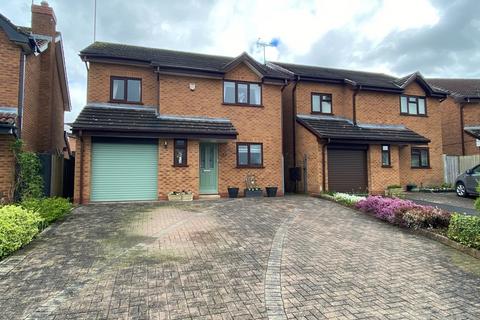 4 bedroom detached house for sale, Swallow Close, Uttoxeter
