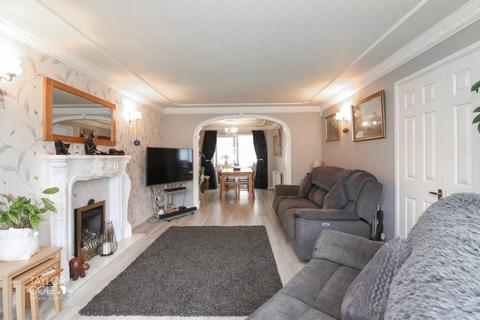 4 bedroom detached house for sale, Ottery, Hockley