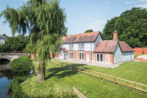 5 bedroom detached house for sale, Norwich