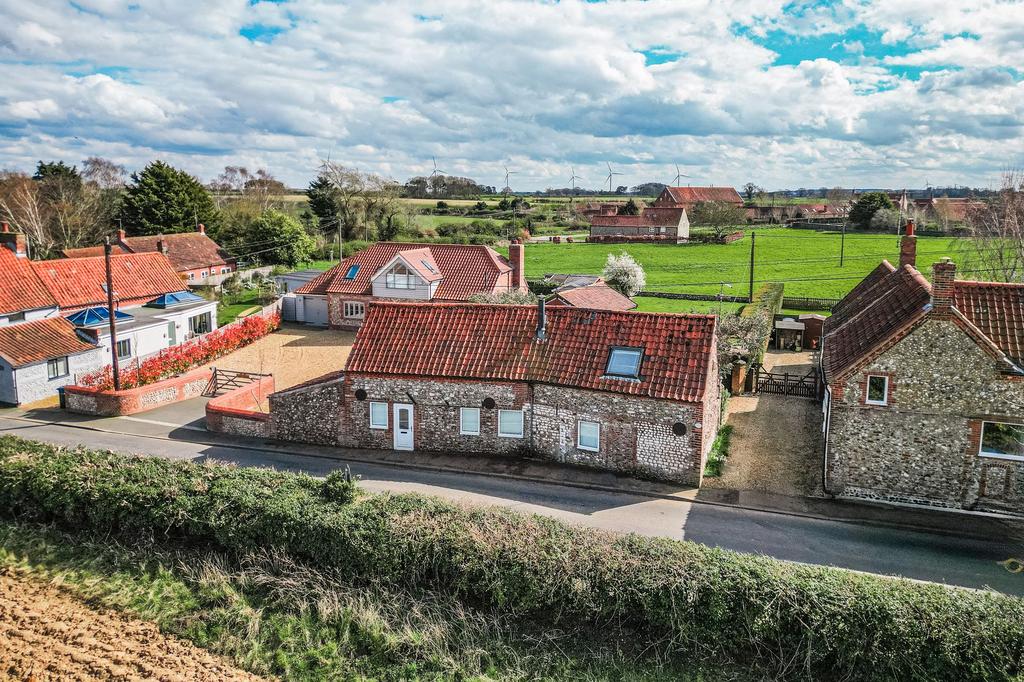 Stanhoe Bakers Cottage, Stanhoe 3 bed cottage - £395,000