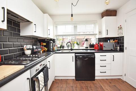 45 Chestnut Drive, Knaresborough, HG5 0UF