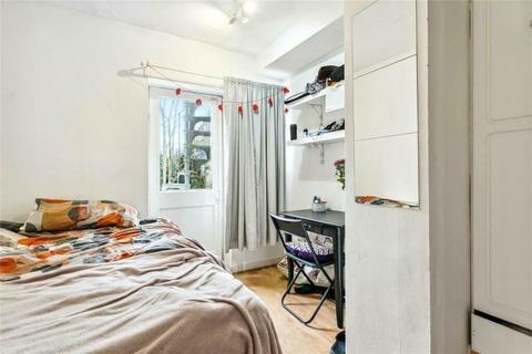 2 bedroom apartment to rent, Hazellville Road, Archway, London