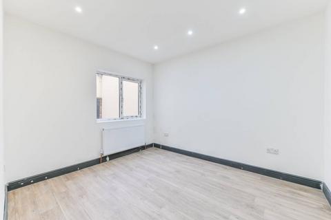 1 bedroom flat to rent, PAWSONS ROAD, Thornton Heath, Croydon, CR0