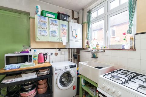 3 bedroom semi-detached house for sale, Cotmandene, Dorking