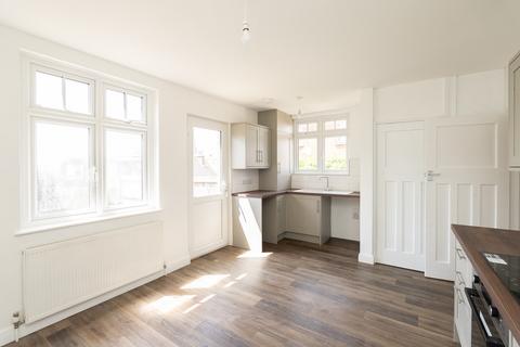 41 Cotmandene, Dorking, RH4 2BP