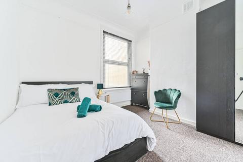 1 bedroom flat to rent, Bellenden Road, East Dulwich, London, SE15