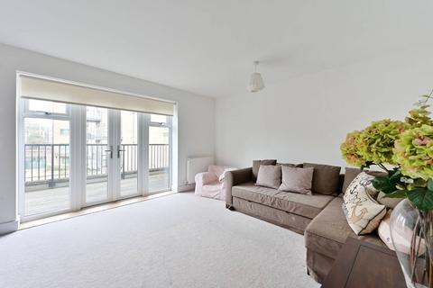 4 bedroom terraced house to rent, Emerald Square, Roehampton, London, SW15