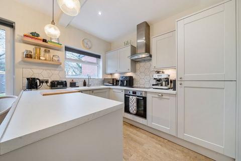 70 Sparrows Lane, London, SE9 2BT