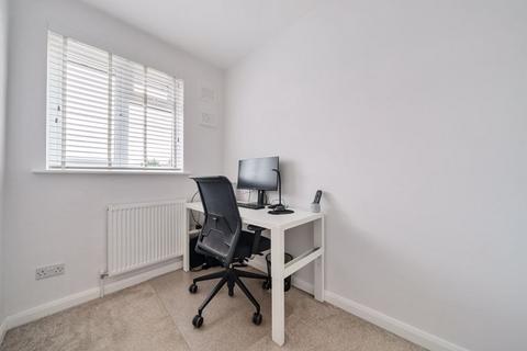 70 Sparrows Lane, London, SE9 2BT