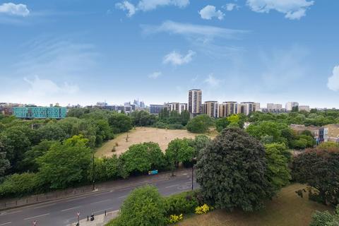 2 bedroom flat for sale, Newport House, Strahan Road, Bow, London, E3