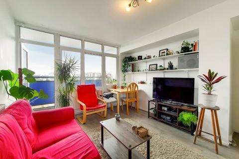 2 bedroom flat for sale, Newport House, Strahan Road, Bow, London, E3