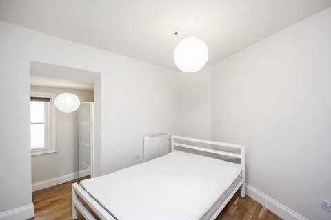 2 bedroom flat to rent, London Road, Plaistow, London, E13