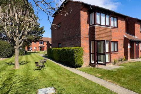 1 bedroom flat for sale, Meadow Court, Felpham