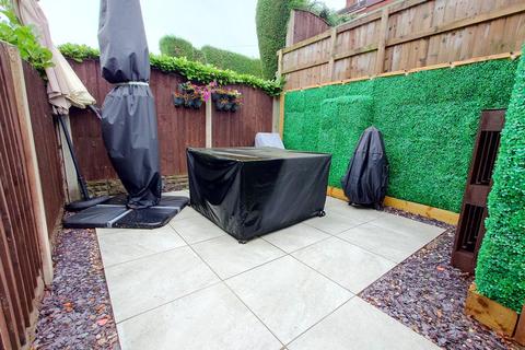 6 Elm Close, Kidsgrove, Stoke-on-trent, ST7 4HR