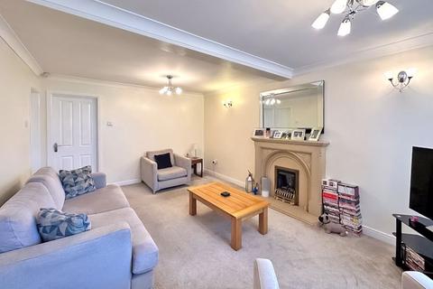 12a Broad Lane North, Willenhall, WV12 5UA