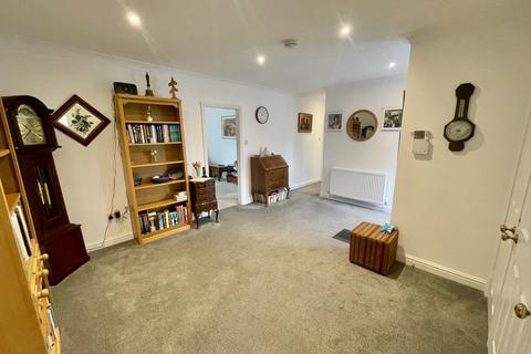 12 Grove Drive, Woodhall Spa, LN10 6RT