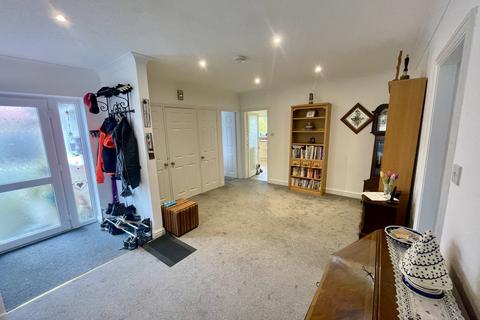 12 Grove Drive, Woodhall Spa, LN10 6RT