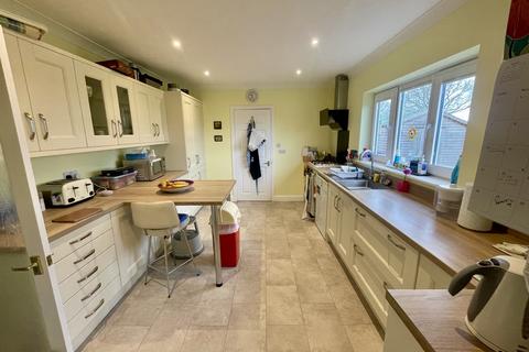 12 Grove Drive, Woodhall Spa, LN10 6RT