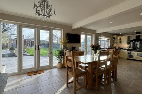 5 bedroom detached house for sale, Scalford Road, Melton Mowbray