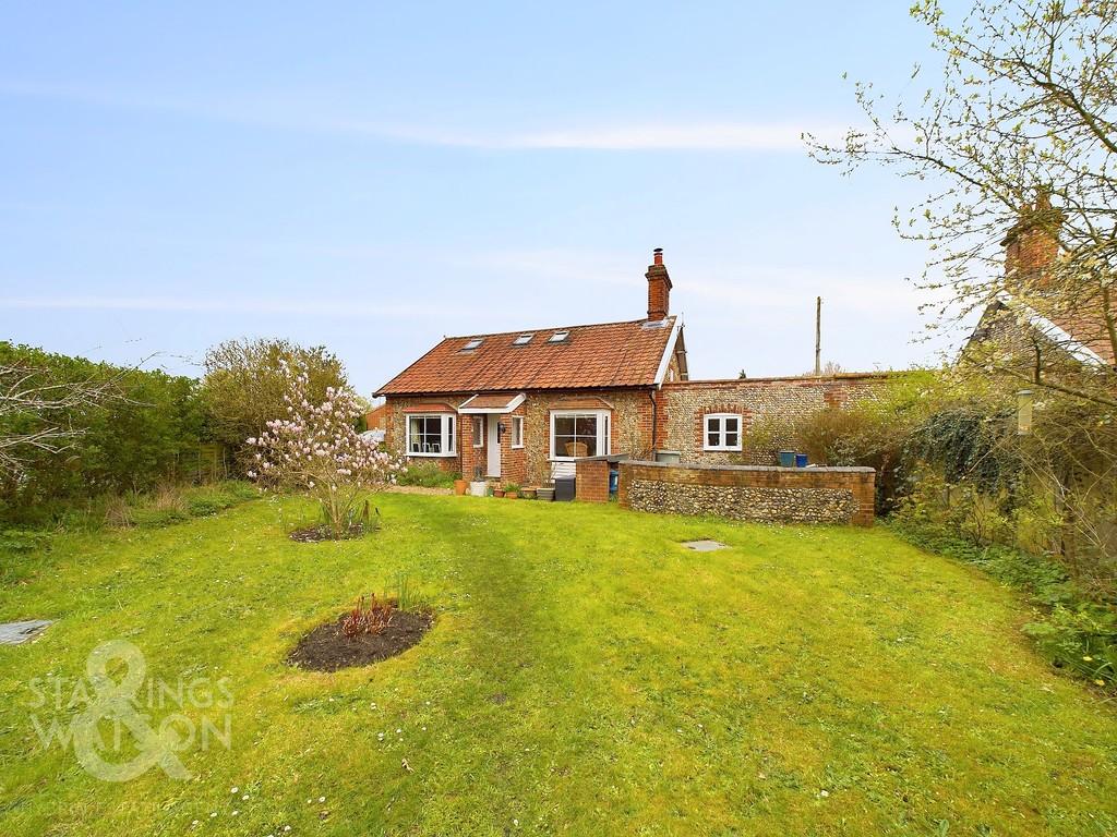 Tuttles Lane West, Wymondham 4 bed cottage for sale £475,000