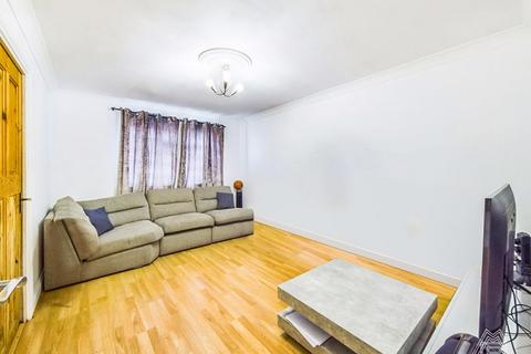 249 Danbury Crescent, South Ockendon, RM15 5XB