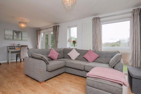 2 bedroom end of terrace house for sale, Hearthway, Banbury