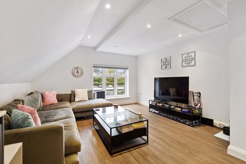 1 bedroom flat for sale, Pynnacles Close, Stanmore