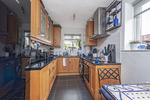 2 bedroom maisonette for sale, Braeside Avenue, London SW19