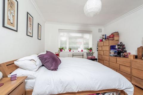 44 Braeside Avenue, London, SW19 3PT