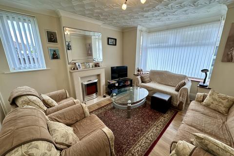 3 bedroom detached house for sale, Foxhall Road, Ipswich IP3