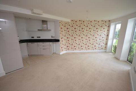 2 bedroom apartment to rent, Cambridge Road, East Cowes