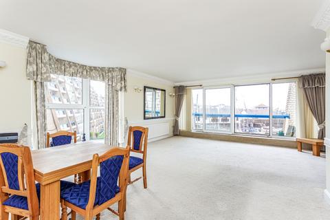 2 bedroom apartment to rent, Oyster Quay, Port Solent