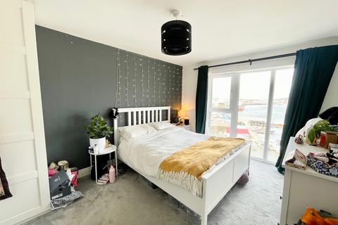 2 bedroom apartment to rent, Riverside Quay, Southampton