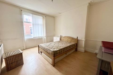 2 bedroom flat for sale, Elsdon Terrace, North Shields