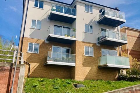 2 bedroom apartment for sale, Grove Gardens, High Wycombe HP13