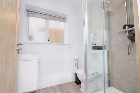 2 bedroom apartment for sale, Grove Gardens, High Wycombe HP13
