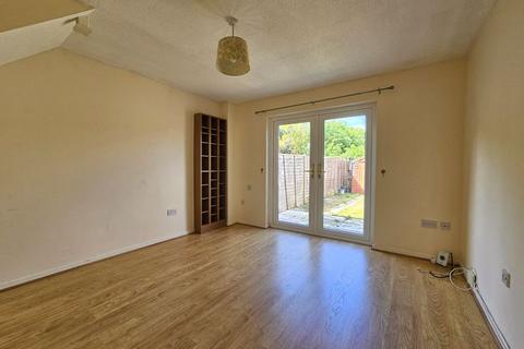 2 bedroom terraced house to rent, Edgeworth Close, Gloucester