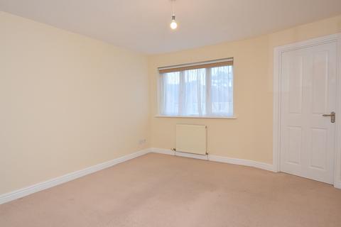 18 Grants Close, Wincanton, BA9 9NS