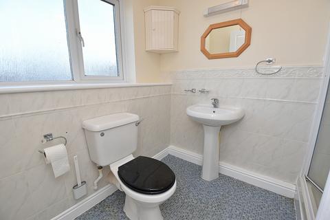 18 Grants Close, Wincanton, BA9 9NS