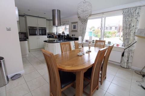 4 bedroom detached house for sale, Birch Close, Biggleswade SG18