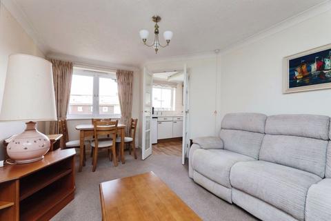 1 bedroom flat for sale, Chingford Mount Road, Chingford E4