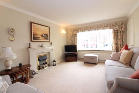 2 bedroom detached bungalow for sale, Maywood Close, Kingswinford DY6