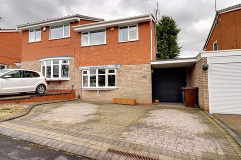 3 bedroom semi-detached house for sale, Spreadoaks Drive, Stafford ST17