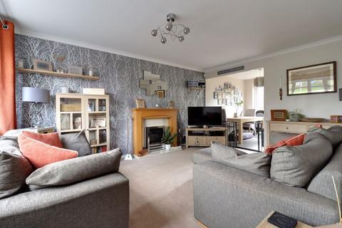 21 Spreadoaks Drive, Stafford, ST17 4RP