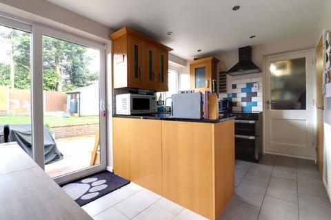 21 Spreadoaks Drive, Stafford, ST17 4RP