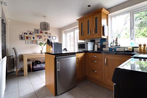 21 Spreadoaks Drive, Stafford, ST17 4RP