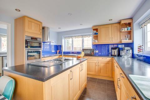 4 bedroom detached house for sale, The Rise, Loudwater, HP13