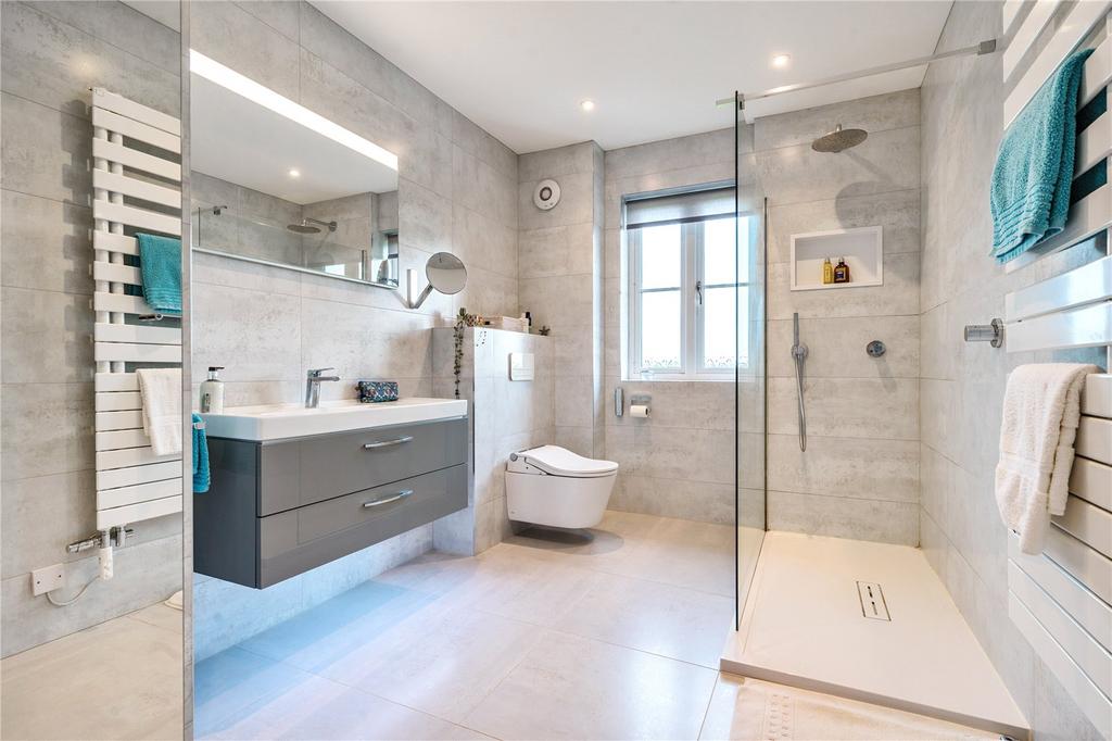 Master En-Suite