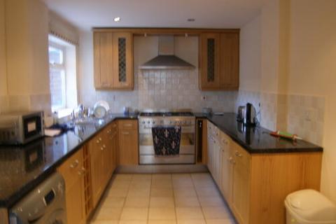 5 bedroom terraced house to rent, 5 Forfield Place, Leamington Spa