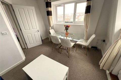 2 bedroom flat for sale, 5 Vectis Way, Portsmouth PO6